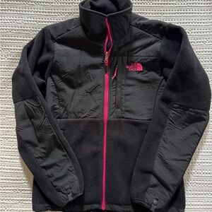 The North Face Women’s Denali black fleece jacket with pink zipper and accents